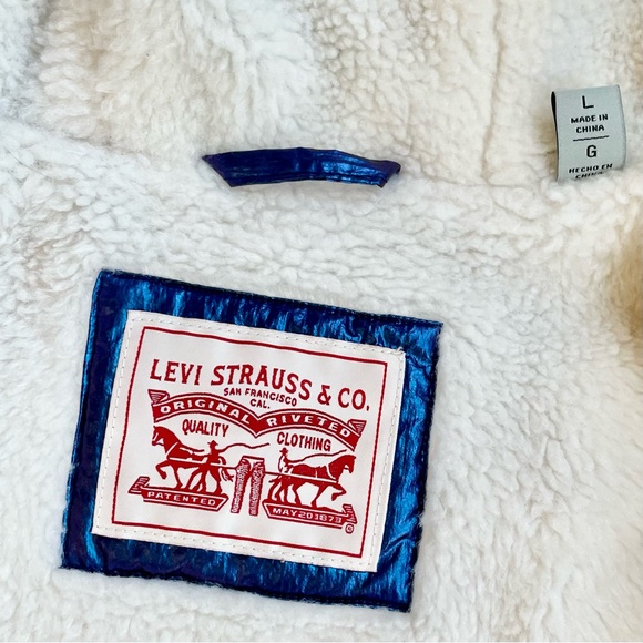 Levi’s Molly Sherpa Lined Puffer Jacket - Picture 12 of 13